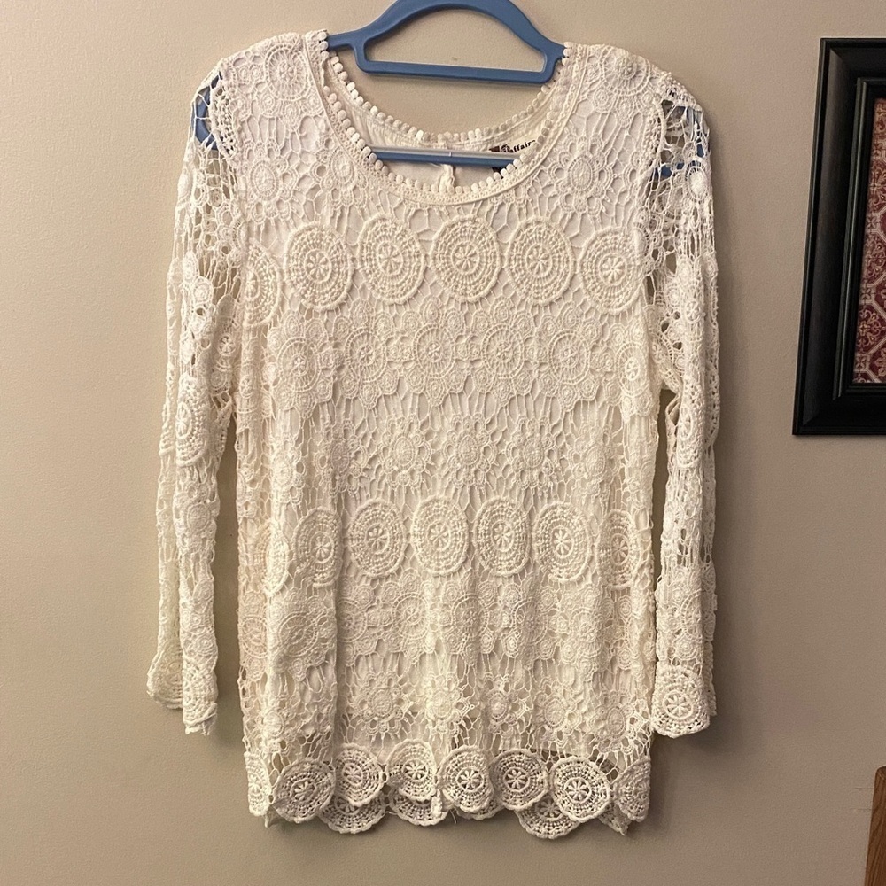 Laffaire Elegant Cream Lace Top ๐ - Picture 3 of 11